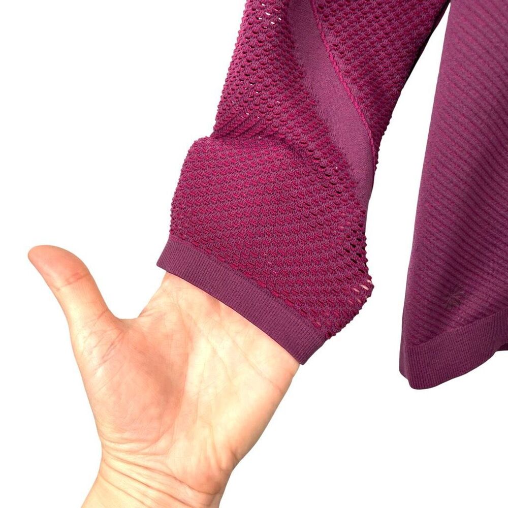 Athleta Caliber long sleeve‎ Top Burgundy red Size L - Picture 4 of 6
